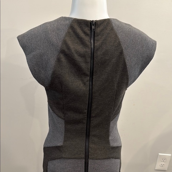 W118 by Walter Baker XS Grey Black Sleeveless Sheath Midi Dress - Picture 7 of 15